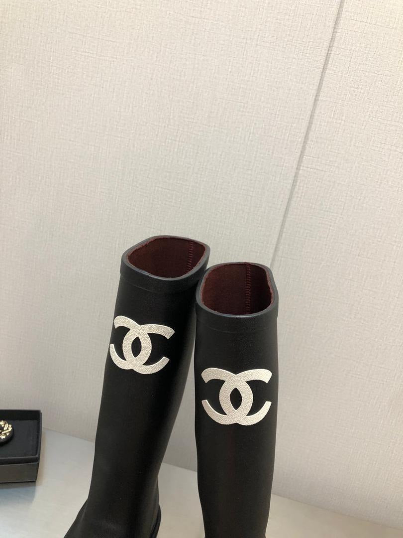 C RAIN BOOTS